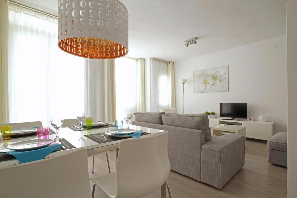 Warm Sands Apartment By Hello Homes Сиджес Экстерьер фото